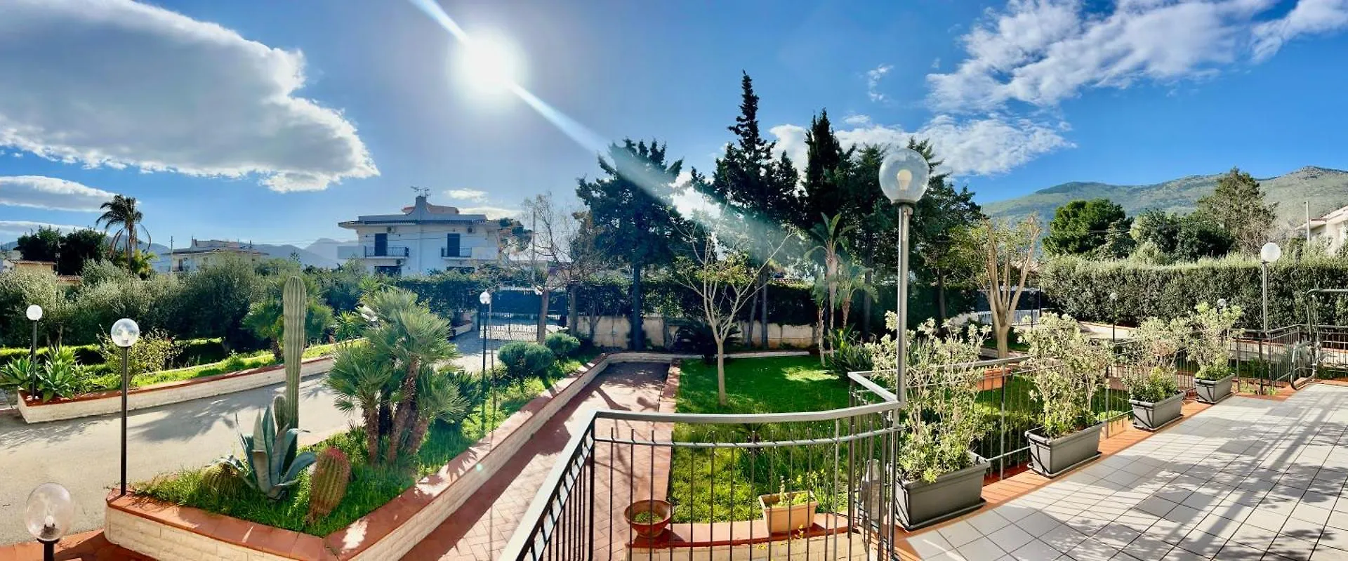 Villa Donna Toni Carini 0*,  Italy