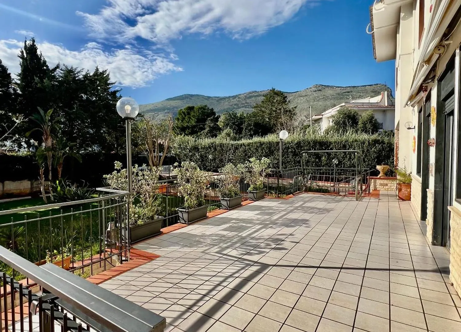 Villa Donna Toni Carini