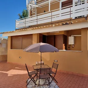 Casa vacanze Vida Loca -appartamento Vicino Aereporto E 200mt, Carini